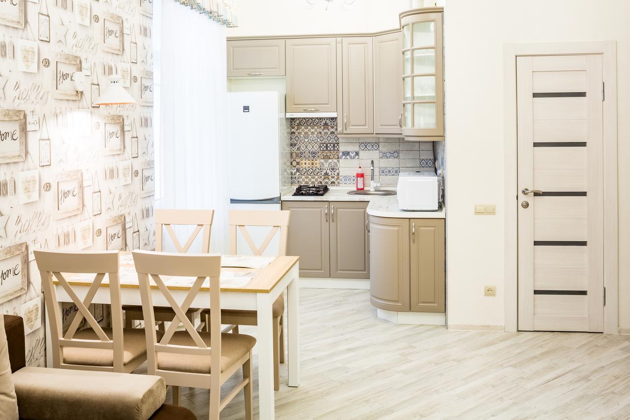 Apartment Leogrand Vip On Udatnogo 4 *